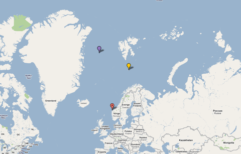 Den norske Atlanterhavsstrømmen overvåkes på Svinøy (rødt punkt), Fugløya-Bjørnøya (gult punkt) og Framstredet (fiolett punkt).  